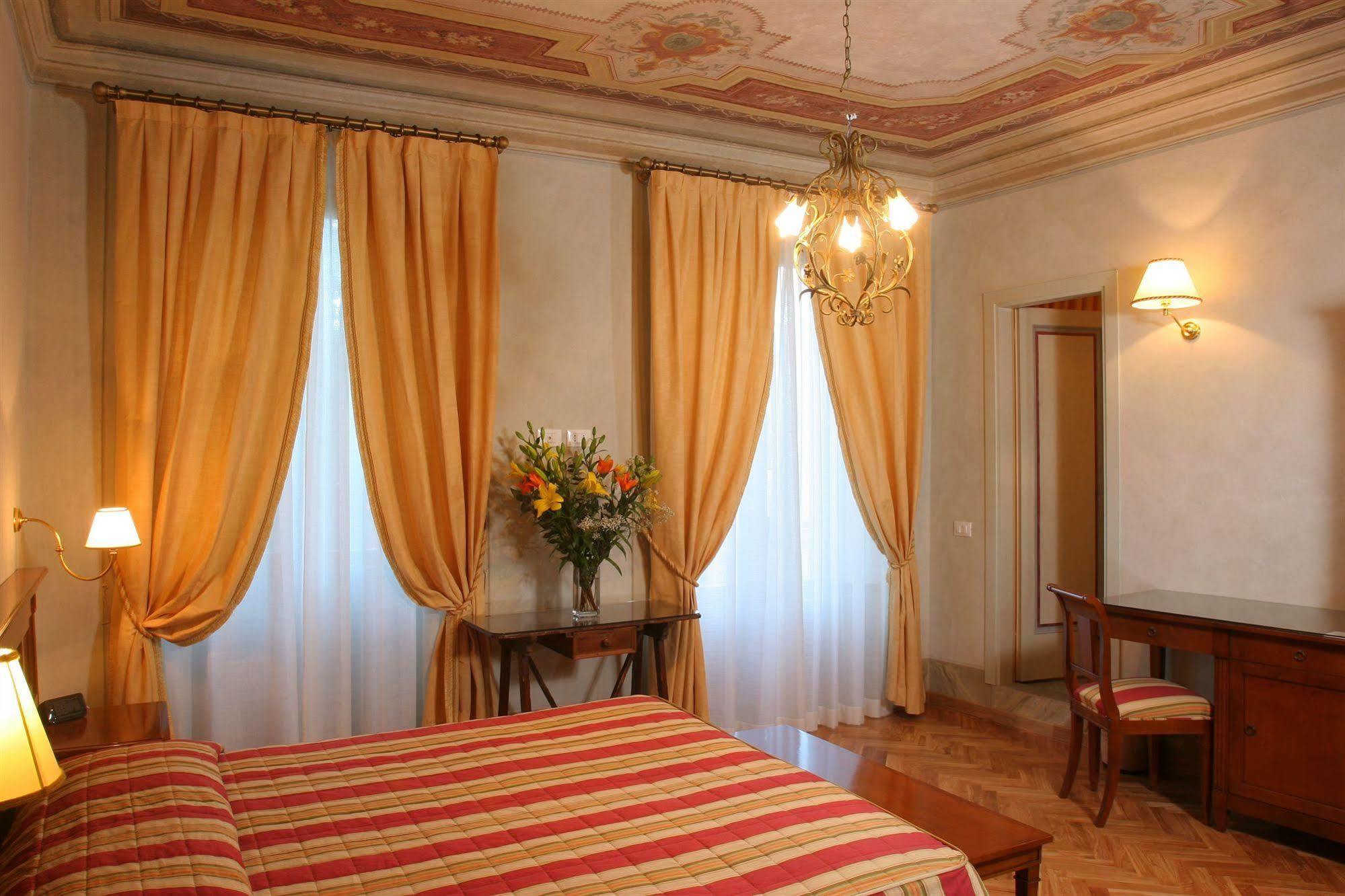 Hotel Villa Aurora Фьезоле Экстерьер фото